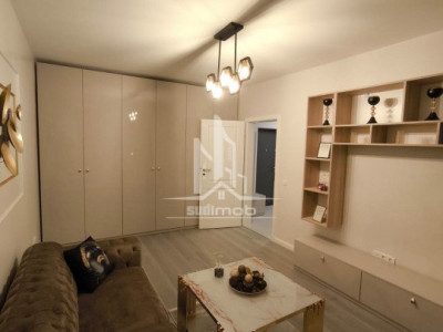 Grand Arena-doua camere etaj 2