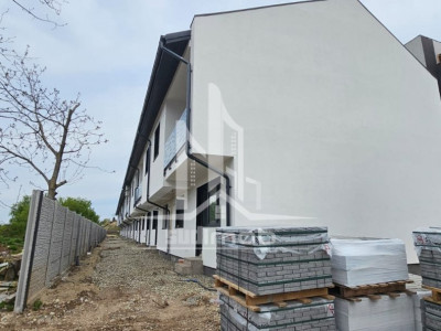 Casa insiruita Pavlicheni centru Popesti.