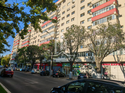 Bulevardul Alexandru Obregia-4 camere decomandat-renovat