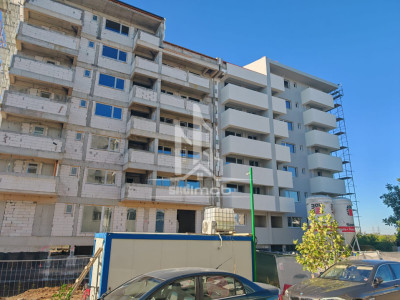 Grand Arena-apartament decomandat-etaj intermediar