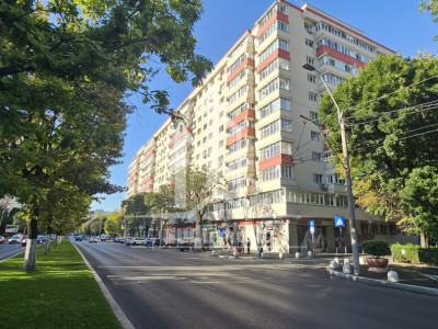 Apartament 4 camere 2 bai bloc reabilitat Alexandru Obregia.