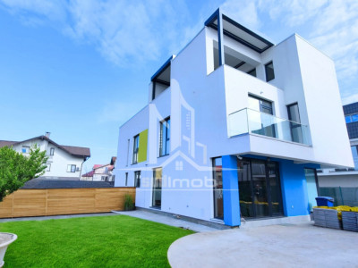 Casa individuala lipita la calcan strada Scolii.