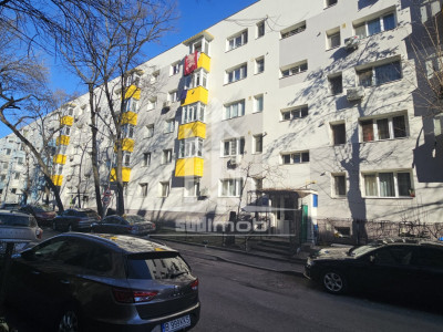Aleea Imasului Ferentari apartament 4 camere bloc reabilitat.