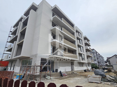 Parc Laurentiu Raiciu apartament 2 camere decomandat.
