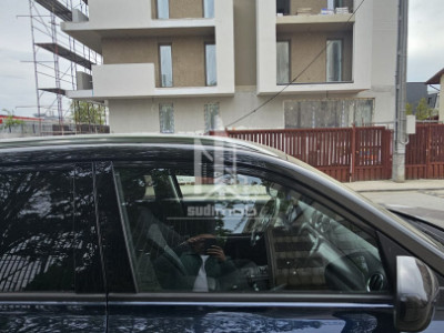 Parc Laurentiu Raiciu garsoniera decomandata.