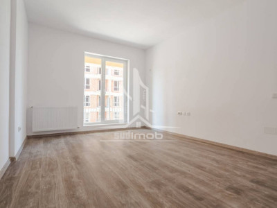 Apartament 3 camere decomandat 2 bai 2 balcoane Grand Arena Dealul Cucului.