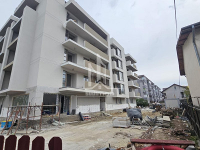 Parc Laurentiu Raiciu apartament 2 camere decomandat.