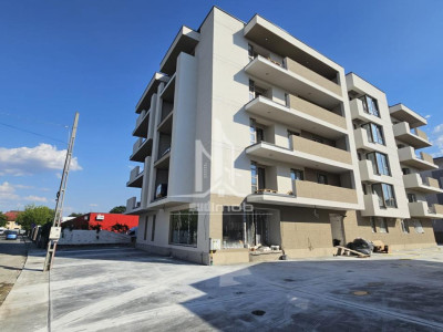 Parc Laurentiu Raiciu apartament 2 camere decomandat.