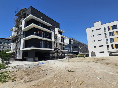 Apartament 2 camere decomandat cu 2 balcoane Postalionului.
