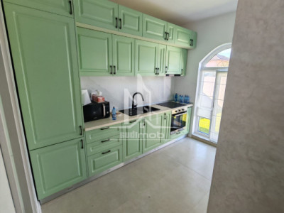 Casa ta verde din comuna Berceni Padurea Craiului.