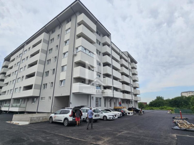 Apartament 3 camere decomandat 2 bai Grand Arena Dealul Cucului.