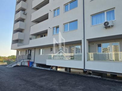Apartament 3 camere decomandat 2 bai si terasa 18 mp.