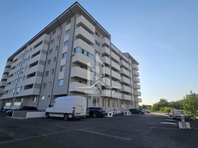 Apartament 2 camere decomandat baie cu geam.